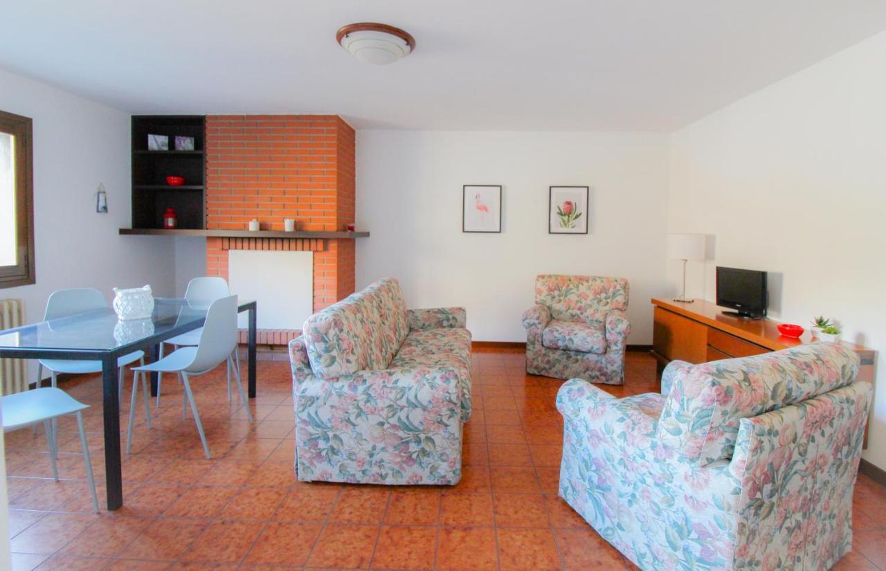 Da Anna Villa Cremia Bagian luar foto