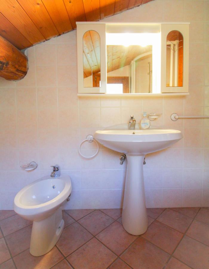 Da Anna Villa Cremia Bagian luar foto